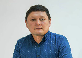 Жапыкеев Жапаровго: «Сизди аңга түртөм дегендер көбөйдү. Алар жаныңызда жүргөн эле «красавчиктер»