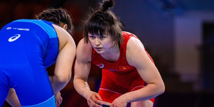 Бүгүн Мээрим Жуманазарова орусиялык балбан менен күч сынашат