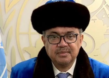 ДССУнун башчысы чапан кийип, кудасын казак тилинде куттуктады (видео)