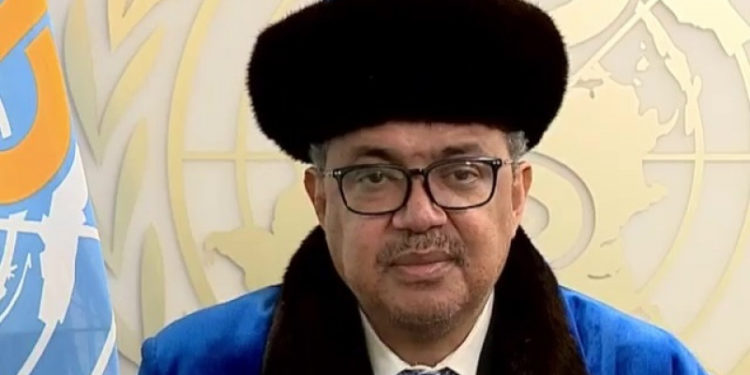 ДССУнун башчысы чапан кийип, кудасын казак тилинде куттуктады (видео)