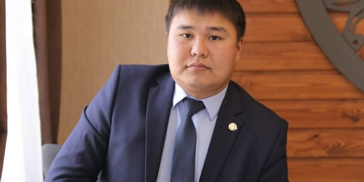 Бишкек шаардык кеңешинин депутаты Ильгиз Сарылдык уулу мандатын тапшырды