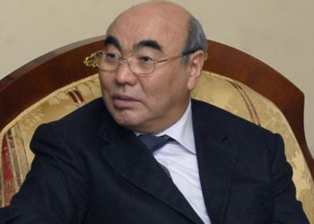 Аскар Акаев УКМКга сурак берип чыкты