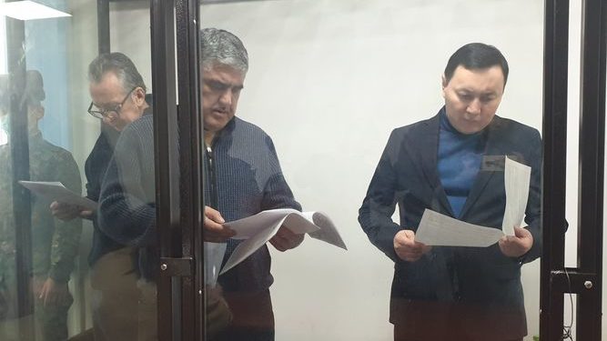 Октябрь окуялары. Эки айыпталуучунун баш коргоо чарасын өзгөртүү өтүнүчү келтирилди