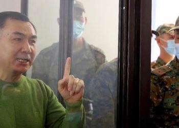 Таласта Равшан Жээнбековду колдоо митинги өттү