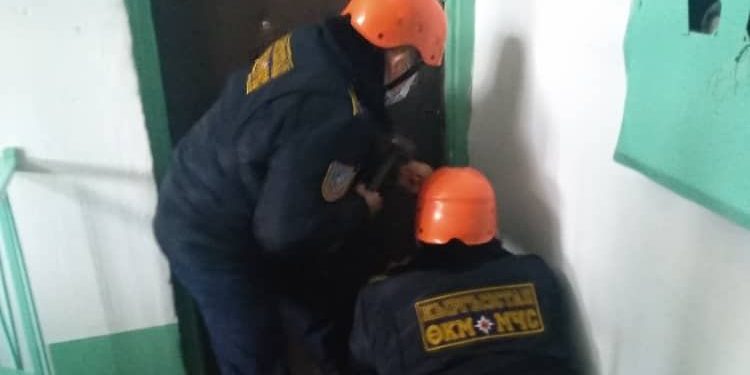 Бишкекте 73 жаштагы кишинин жансыз денеси өз үйүндө табылды