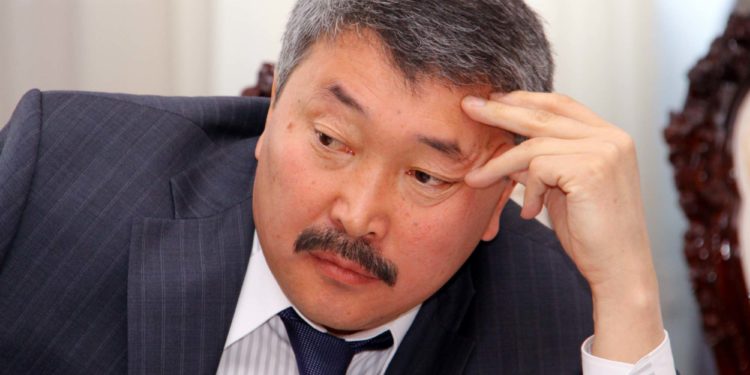 Жогорку Сот Карганбек Самаковдун ишин токтотуу боюнча өкүмдү жокко чыгарды