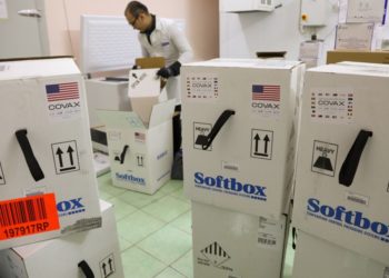 АКШ Кыргызстанга 49 миң доза «Pfizer» вакцинасын берди