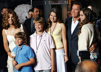 Шварценеггер он жылдык соттошуудан кийин жубайы менен расмий түрдө ажырашты