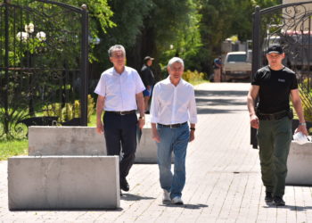 Адвокат Эдил Байсаловдун Кой-Таш окуясы боюнча жалган маалымат таратып жатканын айтты