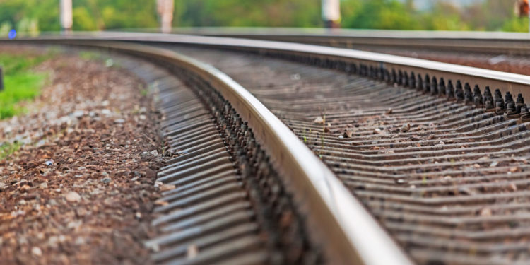 Москвада 22 жаштагы Кыргыз жигити поезддин алдына боюн таштады. Учурда ага операция жасалып жатат