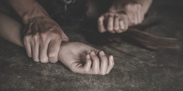 Санкт-Петербургда кыргызстандыкты зордуктады делип таксист кармалды