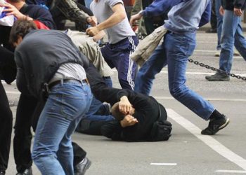 Массалык мушташтар. 400дөй мигрантка Орусияга кирүүсүнө 40 жылга тыюу салынды