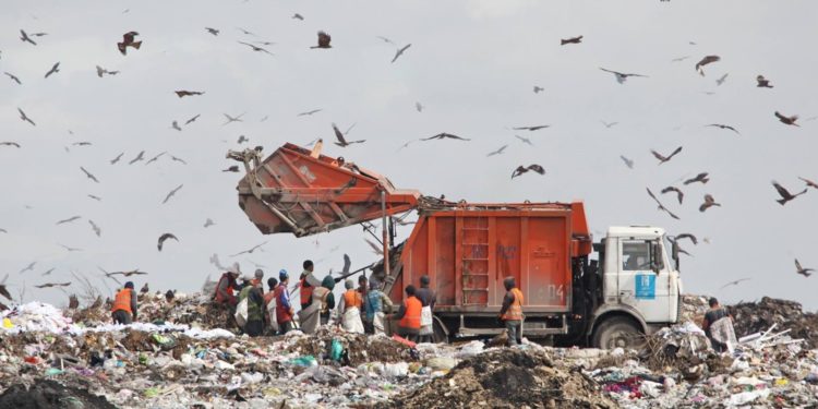 Мэр Бишкектеги таштанды таштоочу жай боюнча кылмыш иши козголгонун билдирди