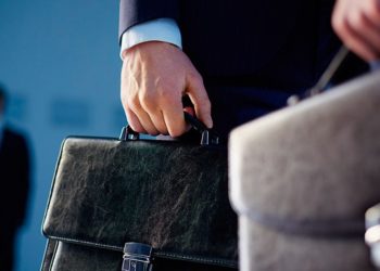 Кадр кызматынын директорунун орун басарлары кызматынан бошотулду