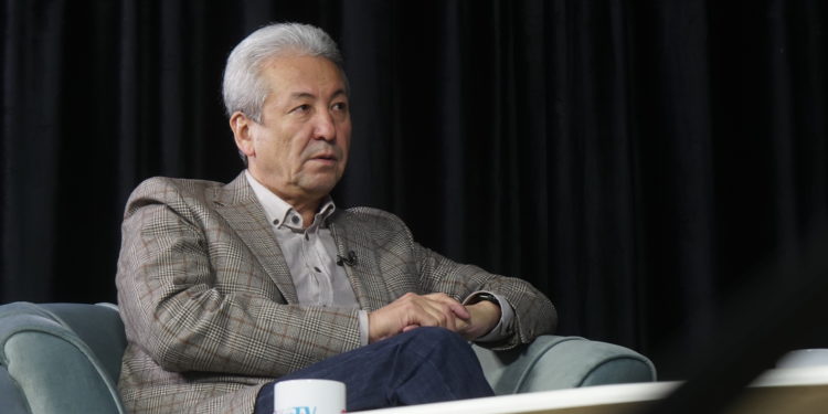 Адахан Мадумаров: «Өз учурунда айтылбаган чындык, жалганга караганда көп зыянын тийгизет»