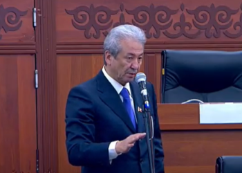 Мадумаров: «Айрым экс-депутаттар иш бөлмөсүнүн ачкычын кийинкилерге тапшыра элек»