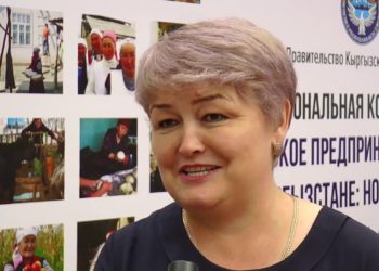 Өмүрбек Текебаевге кол салуу. Токмоктун депутаты Чолпон Сыдыкова суракка чакыртылды