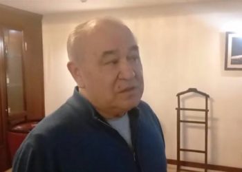 Өмүрбек Текебаев: «Мага кол салгандардын башчыларын Садыр Жапаров таап, камашы керек»