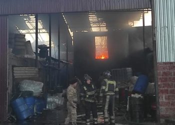 Бишкекте күйүүчү май сакталган кампадан чыккан өрт боюнча тергөө башталды