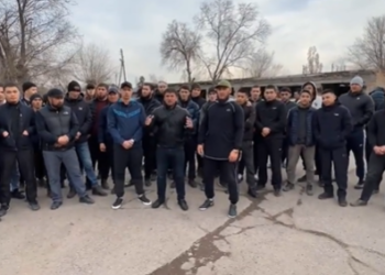 Кара-Балтанын тургундары кыздар интимдик кызмат көрсөтүп жаткан сауналардын жабылышын талап кылышты