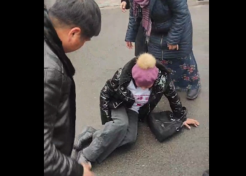 Калмаматов отургузулган унаа бутун тепсеп кеткен карындашынын абалы айтылды