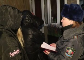 Караколдогу компьютердик клубда түн ичинде өспүрүмдөр спирт ичимдигин ичип, кальян чегишкен (видео)