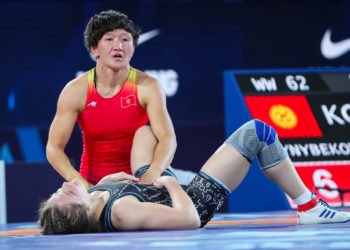 Айсулуу Тыныбекова Баткенде жаш балбандар үчүн мастер-класс өткөрөт