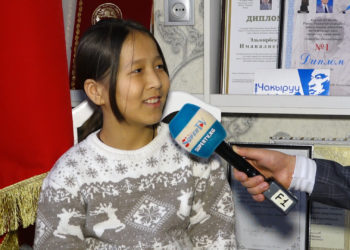 “Атамды көптөн бери көрө элекмин, кучактагым келип жатат” дейт Элмирбек Иманалиевдин кызы