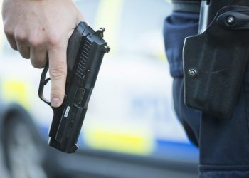 Ноокенде милиция кызматкери дааратканада өзүн-өзү атып алды