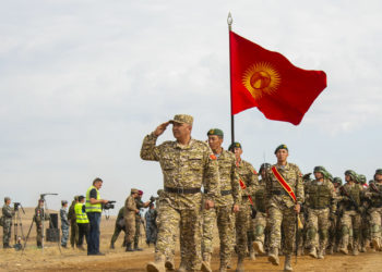 «Бирге-Вместе» партиясы: «Кыргыз аскерлерин Казакстанга жөнөтүү боюнча президентти колдоо керек»