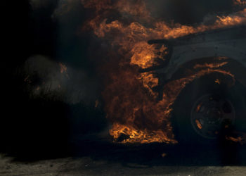 Таң калычтуу! Түндө үч саат ичинде Бишкекте 8 унаа өрттөндү