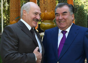 Лукашенко Тажикстанга аскердик техника берүүнү сунуштады