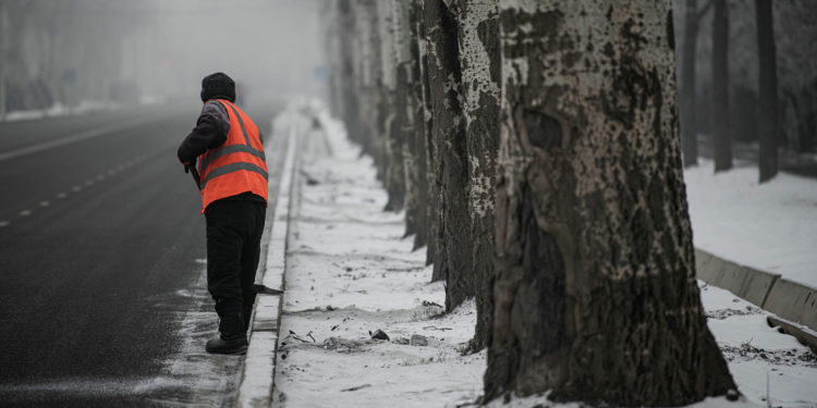 Бишкекте көчө шыпыруучу унаа сүзүп каза болду. Бул соңку айдагы үчүнчү өлүм