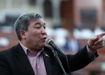 Момбеков кайра шайлоого аттанды. Эки райондон талапкерлигин көрсөткөндөрдүн саны 15ке жетти