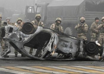 Казакстандагы митингдер. Алматыда эки полиция кызматкери башы кесилген абалда табылды