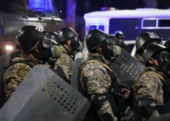 Казакстандагы митингдер. Алматы шаары менен Мангистау облусуна өзгөчө абал киргизилди