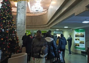 «Манас» аэропорту түнү 32 Казак жаранын тосуп алды