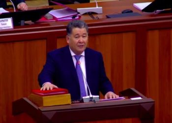 Абактан Ак Үйгө. Акбөкөн Таштанбеков ант берди