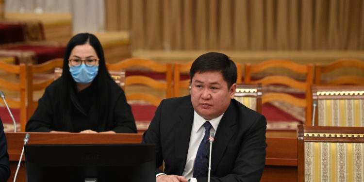 Депутаттар министрликке сунушталган Талантбек Имановдун талапкерлигине макулдук беришти