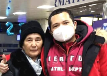 «Билетин тээ 16-декабрда сатып алган». Казакстанда кармалган кыргыз музыканты боюнча ИИМ үн катты