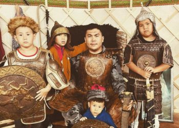 Төрт уулдан кийин! Эрмек Нурбаев кыздуу болот