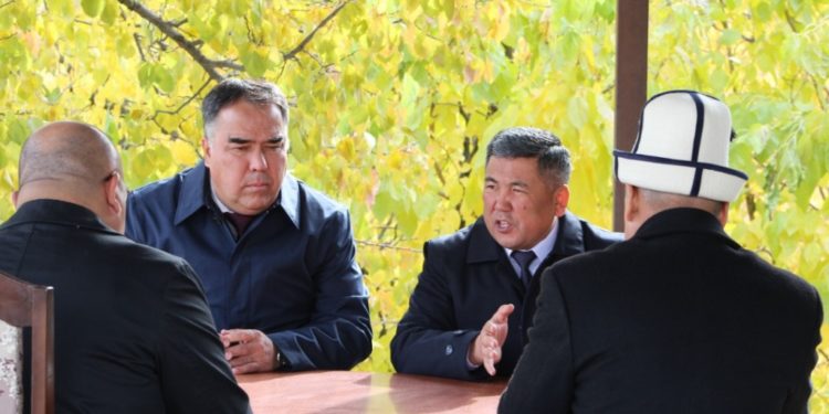 Кыргызстан менен Тажикстан атышууну толугу менен токтотууну сүйлөшүштү