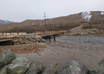 Гүлчөдө 71 жаштагы аял дайынсыз жоголуп, анын кийимдери сайдын жанынан табылды