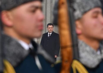 «Кабатыр болбой тургула». Президент Садыр Жапаров чек арадагы окуялар боюнча үн катты