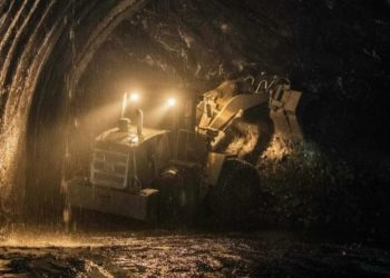 Түндүк-түштүк жолунун дээрлик 4 миң метрлик тоннелинде жолчулар эки тараптан тең казылып келе жаткан бөлүгүнө жетти