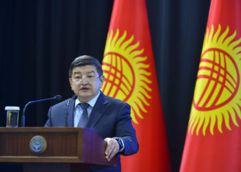 Акылбек Жапаров: «Бишкектин эки районунда шайлоонун үзгүлтүккө учурашы тарыхта болгон эмес»