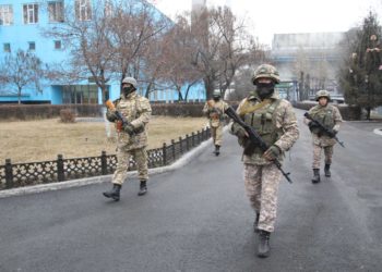 Казакстанга жөнөтүлгөн кыргыз аскерлеринин фото-видеосу жарыяланды