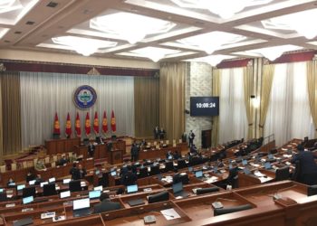 Жогорку Кеңештин депутаттары Казакстанга кыргыз аскерлерин жөнөтүүгө макулдугун беришти