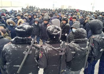 Казакстандагы митингдер. Токаев «Алматынын кулашы бүт өлкөнү басып алууга жол ачмак» деди