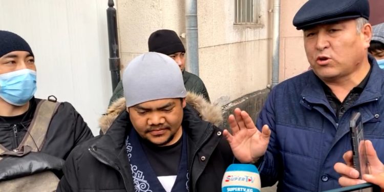 Болот Назаров эч жакка кетпөө тил каты менен бошотулду